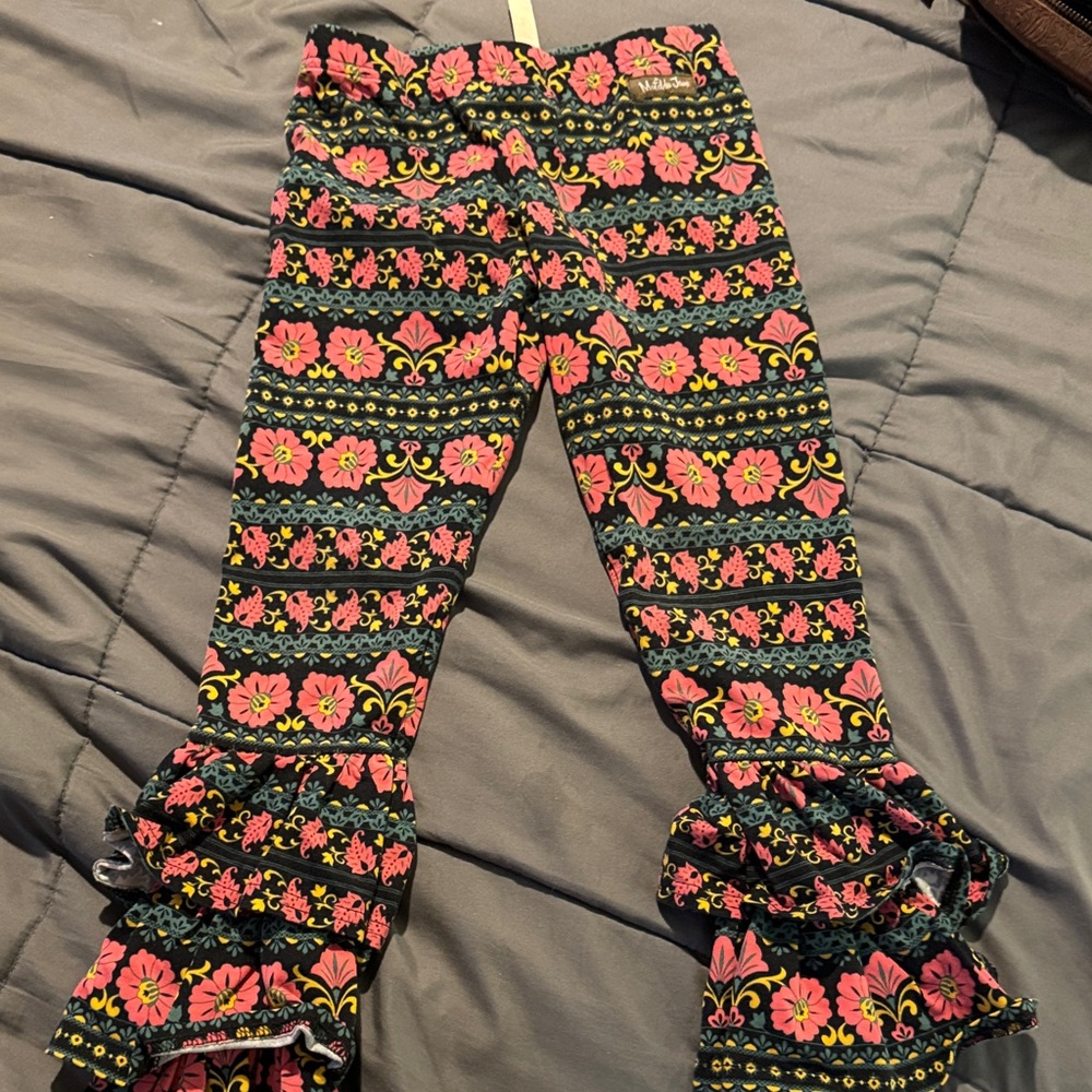 Matilda Jane festive poinsettia benny pants. EUC size 8